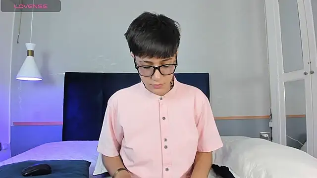 Snapshot of Tsuki_Maru chatting on 11-10-25, 09:36 Tsuki Maru online show from 11-10-25, 09:36