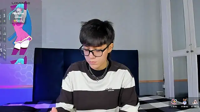 Snapshot of Tsuki_Maru chatting on 11-24-25, 08:30 Tsuki Maru online show from 11-24-25, 08:30