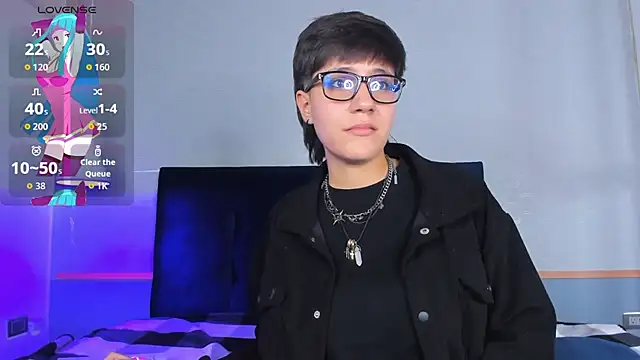 Snapshot of Tsuki_Maru chatting on 12-15-25, 04:17 Tsuki Maru online show from 12-15-25, 04:17