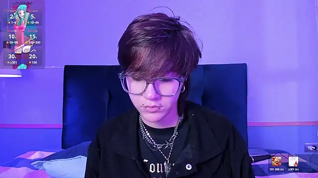 Snapshot of Tsuki_Maru chatting on 03-08-26, 09:18 Tsuki Maru online show from 03-08-26, 09:18