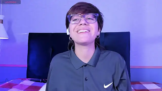 Snapshot of Tsuki_Maru chatting on 03-11-26, 12:55 Tsuki Maru online show from 03-11-26, 12:55