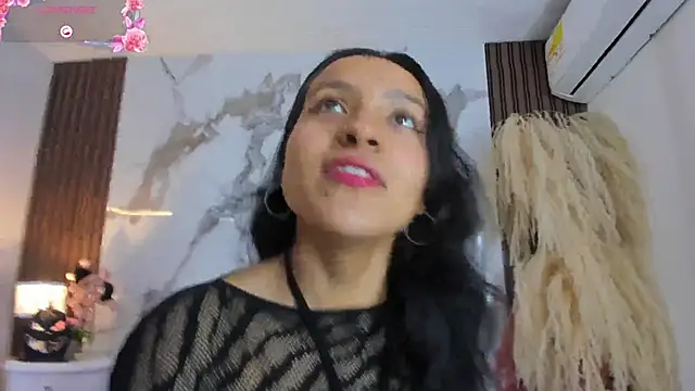 Snapshot of violettawatson chatting on 10-14-25, 01:34 violettawatson online show from 10-14-25, 01:34