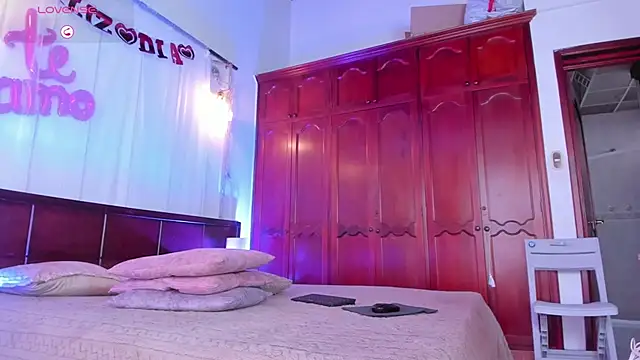 Shantal 777 online show from 02-25-26, 02:48