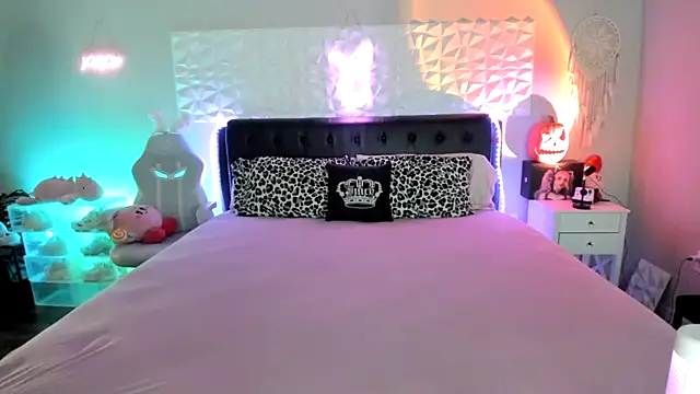 Snapshot of xbbybelle chatting on 10-04-25, 03:04 xbbybelle online show from 10-04-25, 03:04