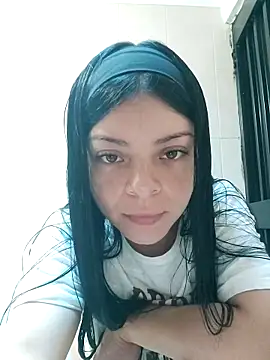 Snapshot of LunaJacobs chatting on 10-21-25, 04:41 LunaJacobs online show from 10-21-25, 04:41