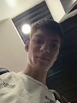 Snapshot of Luck__090 chatting on 10-06-25, 01:14 Luck  090 online show from 10-06-25, 01:14