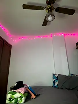 Snapshot of Luck__090 chatting on 10-16-25, 02:01 Luck  090 online show from 10-16-25, 02:01