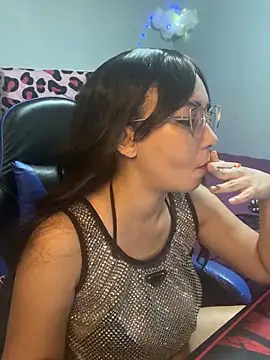 Snapshot of aliciaxul chatting on 10-01-25, 12:11 aliciaxul online show from 10-01-25, 12:11