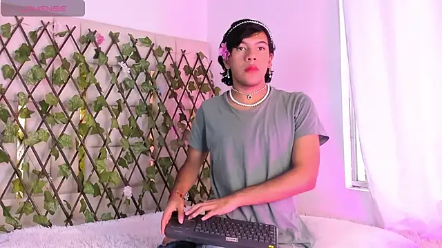 E R O S  online show from 06-23-26, 12:03