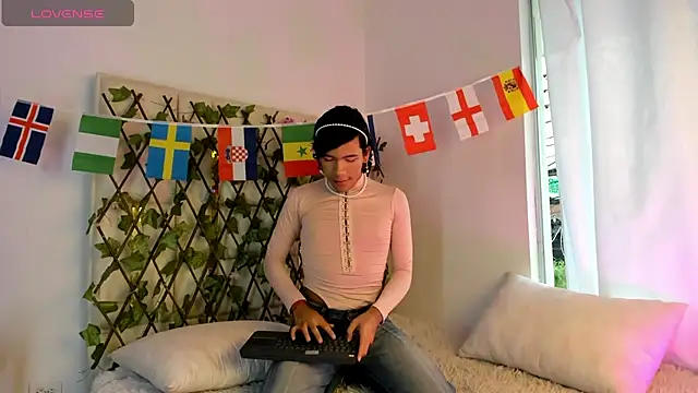 E R O S  online show from 06-27-26, 12:22