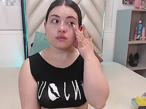 Vicluxxx online show from 10-26-25, 12:55