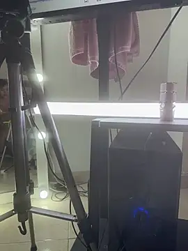 Snapshot of Sara_trans_hot chatting on 02-14-26, 05:59 Sara trans hot online show from 02-14-26, 05:59