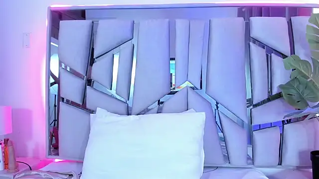  valeria saenz  online show from 09-27-25, 07:08