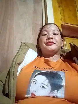 Snapshot of ningchun20 chatting on 12-17-25, 11:05 ningchun20 online show from 12-17-25, 11:05