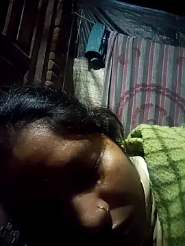 Snapshot of Hot_Seema83 chatting on 09-14-25, 11:15 Hot Seema83 online show from 09-14-25, 11:15