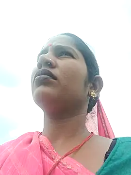 Snapshot of Hot_Seema83 chatting on 10-06-25, 06:33 Hot Seema83 online show from 10-06-25, 06:33