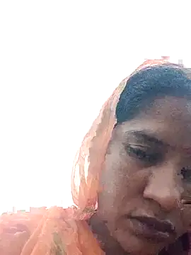Snapshot of Hot_Seema83 chatting on 10-21-25, 12:06 Hot Seema83 online show from 10-21-25, 12:06