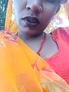 Snapshot of Hot_Seema83 chatting on 10-26-25, 07:25 Hot Seema83 online show from 10-26-25, 07:25