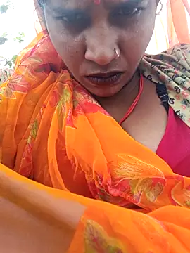 Snapshot of Hot_Seema83 chatting on 10-29-25, 07:54 Hot Seema83 online show from 10-29-25, 07:54