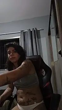 Snapshot of Maricamposs chatting on 11-22-25, 02:43 Maricamposs online show from 11-22-25, 02:43