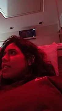 Snapshot of Maricamposs chatting on 01-18-26, 12:20 Maricamposs online show from 01-18-26, 12:20