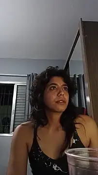 Snapshot of Maricamposs chatting on 02-24-26, 03:04 Maricamposs online show from 02-24-26, 03:04