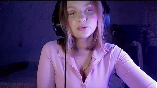 Snapshot of pr_In_cess_ chatting on 09-17-25, 08:32 pr In cess online show from 09-17-25, 08:32