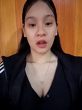 ChiecumBae online show from 11-21-25, 01:37