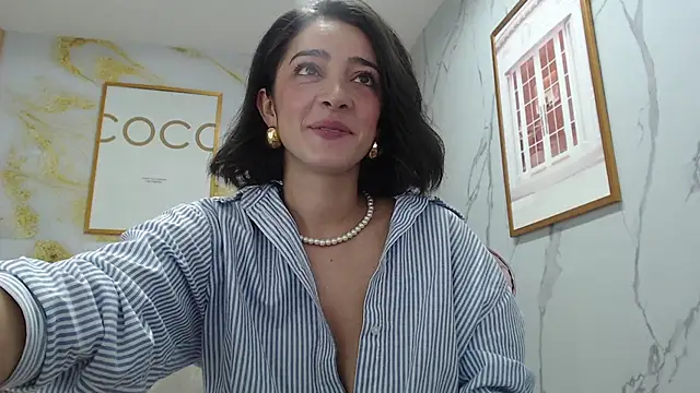 Snapshot of sara_lopez_s chatting on 09-16-25, 01:45 sara lopez s online show from 09-16-25, 01:45