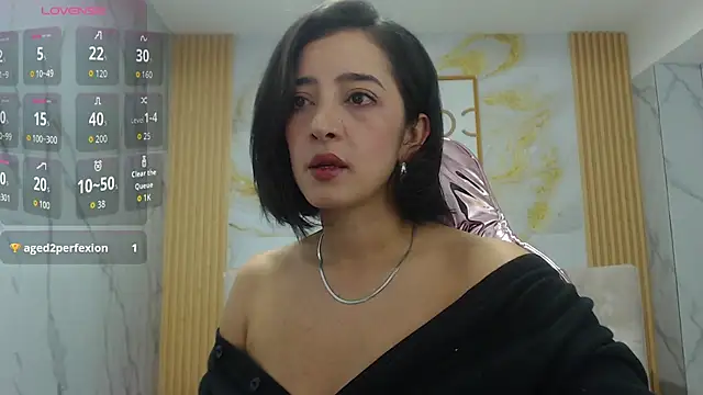 Snapshot of sara_lopez_s chatting on 11-24-25, 01:22 sara lopez s online show from 11-24-25, 01:22