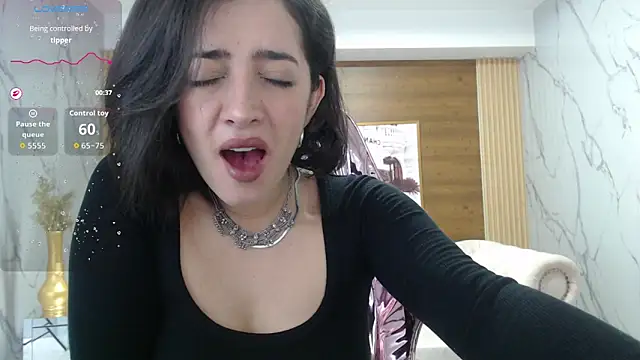 Snapshot of sara_lopez_s chatting on 02-20-26, 01:22 sara lopez s online show from 02-20-26, 01:22