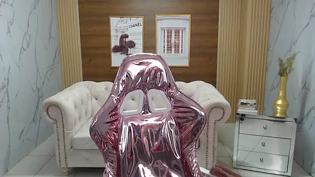 Snapshot of sara_lopez_s chatting on 02-24-26, 01:20 sara lopez s online show from 02-24-26, 01:20