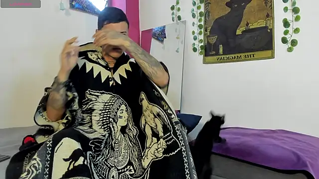 Snapshot of rosse_dredd chatting on 10-23-25, 01:54 rosse dredd online show from 10-23-25, 01:54