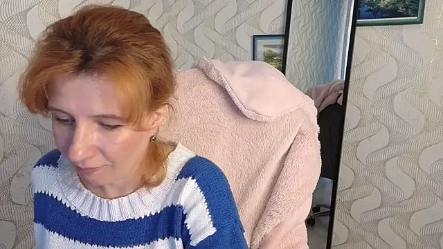 Snapshot of Elannaria chatting on 09-18-25, 03:36 Elannaria online show from 09-18-25, 03:36