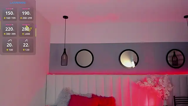 Mila Hank  online show from 09-28-25, 12:32