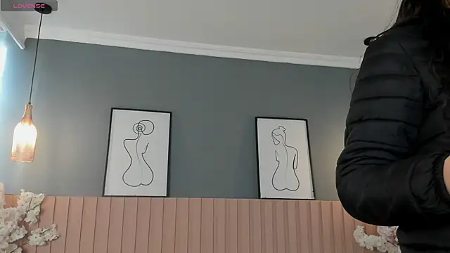 Mila Hank  online show from 02-26-26, 12:04