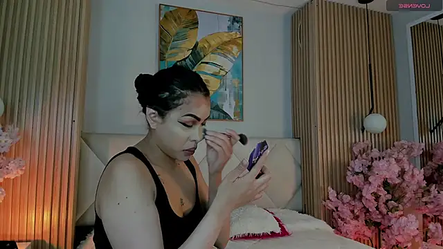 Mila Hank  online show from 04-29-26, 12:09