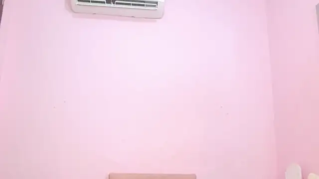 Snapshot of kiity_horny_ chatting on 10-18-25, 12:28 kiity horny  online show from 10-18-25, 12:28
