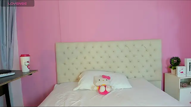 kiity horny  online show from 04-28-26, 12:32