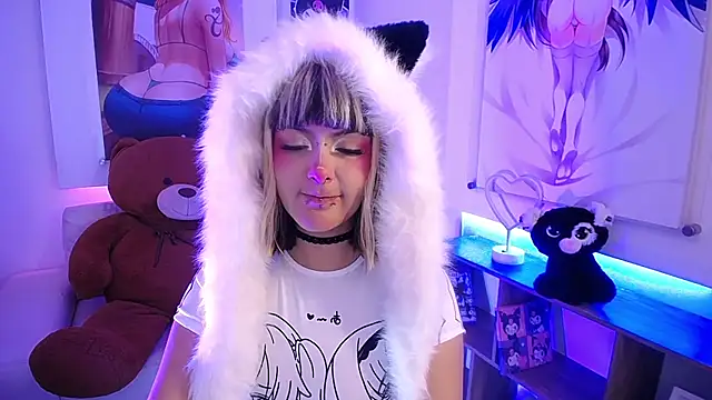 Snapshot of lil_candy77 chatting on 10-07-25, 12:13 lil candy77 online show from 10-07-25, 12:13