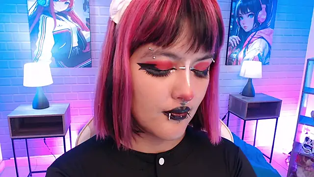 lil candy77 online show from 06-06-26, 12:10