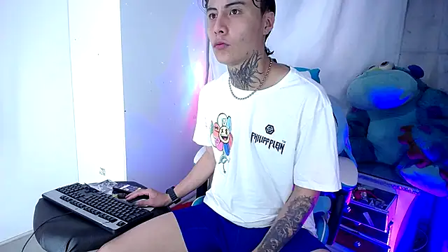 anaximandro hot online show from 10-05-25, 02:26