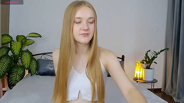 Snapshot of KumiKruz chatting on 09-12-25, 01:22 KumiKruz online show from 09-12-25, 01:22