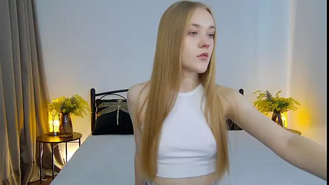Snapshot of KumiKruz chatting on 09-13-25, 01:00 KumiKruz online show from 09-13-25, 01:00