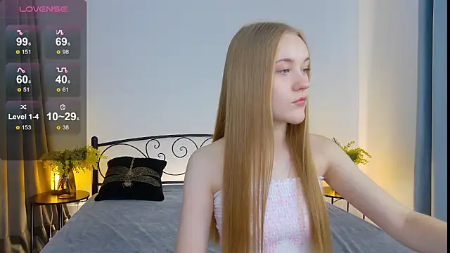 Snapshot of KumiKruz chatting on 09-19-25, 12:39 KumiKruz online show from 09-19-25, 12:39
