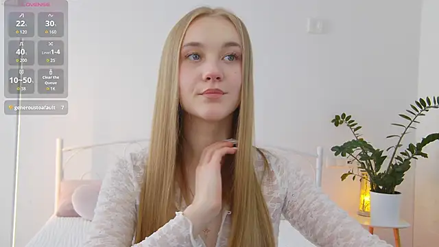 Snapshot of KumiKruz chatting on 10-14-25, 01:34 KumiKruz online show from 10-14-25, 01:34
