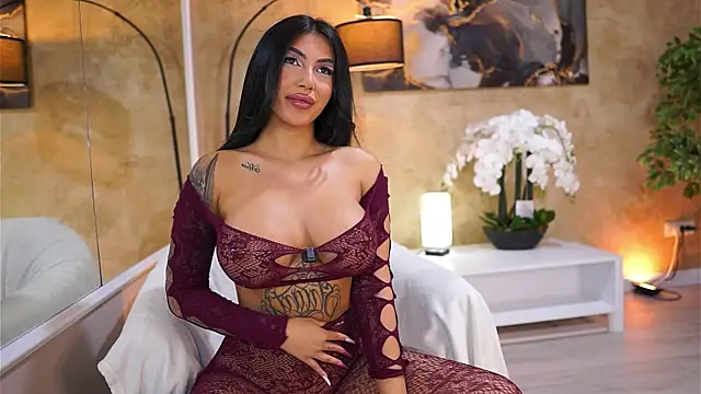 AishaaDevoe online show from 10-30-25, 06:41