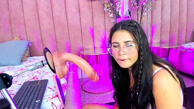 LizzyOlsen online show from 10-26-25, 05:02