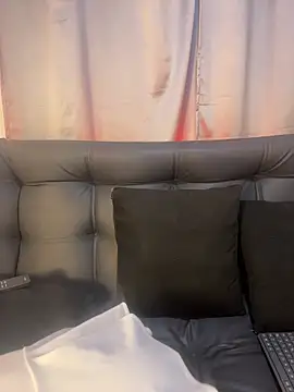 Snapshot of Skarlett_12_ chatting on 02-02-26, 10:36 Skarlett 12 online show from 02-02-26, 10:36