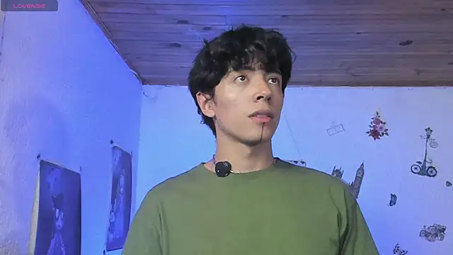 Snapshot of Dani_Lips_ chatting on 09-22-25, 10:45 Dani Lips online show from 09-22-25, 10:45